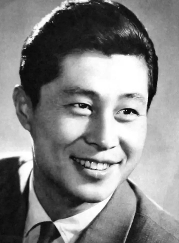 93岁王心刚的养生法门：日常坚捏“这几点”